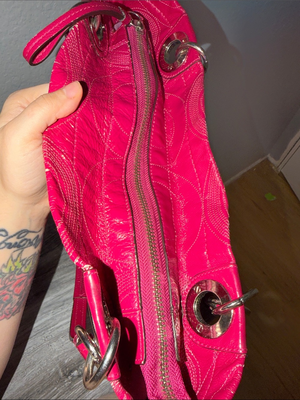 Coach Fuchsia Leather Shoulder Bag with Silver hardware - Picture 6 of 16